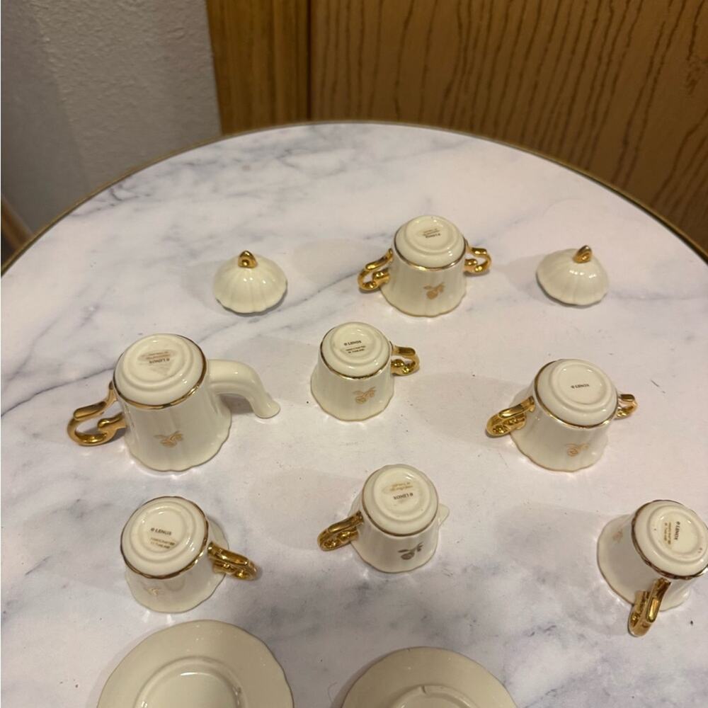 Lennox miniature tea set - missing one lid ! - Picture 5 of 12